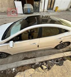 هیوندای ازێرا